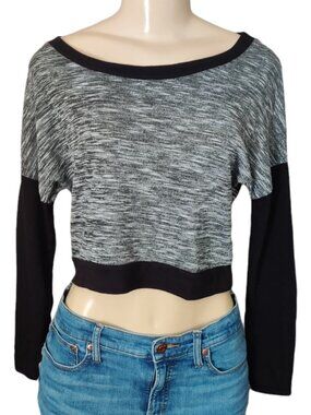 LOVE Crop Top Sweater Women Juniors Large Gray Black Long Sleeve Knit Blouse NWT